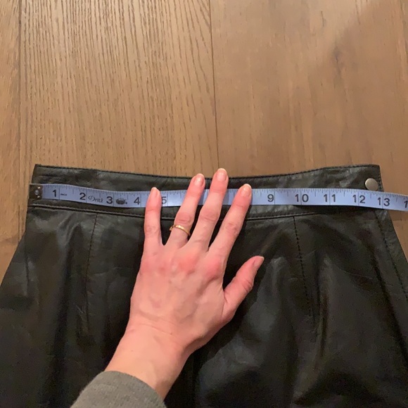 Vintage high waisted leather midi skirt - Picture 3 of 12
